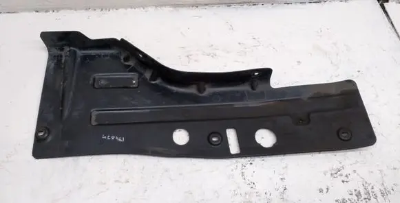 Center/middle under tray cover