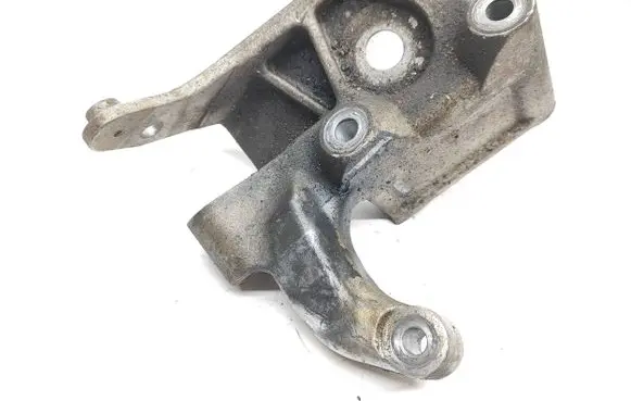Volvo S90, V90 Engine mounting bracket 31430490