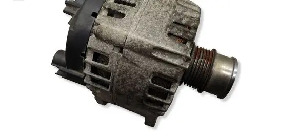 Seat Leon (5F) Generator/alternator 04C903021A 2715267C