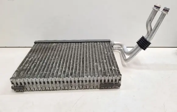 BMW 3 E92 E93 Air conditioning (A/C) radiator (interior) 269132333 3AE06302709134 9290888