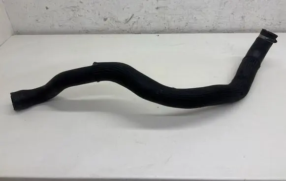 Volvo XC90 Engine coolant pipe/hose 