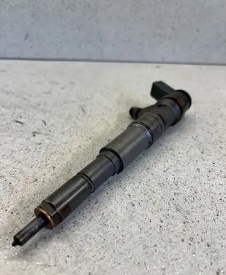 Fuel injector