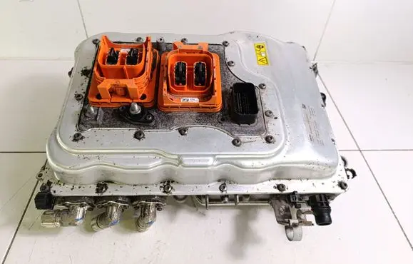 BMW i3 Voltage converter inverter 1860142 8688831 7588405