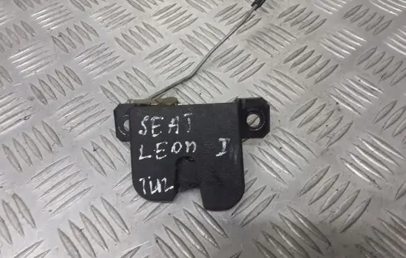 Seat Toledo II (1M) Tailgate/trunk/boot lock/catch/latch 3B9827505C