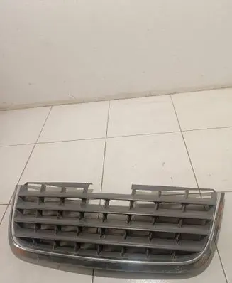 Chrysler Grand Voyager V Front grill 05113127AA 05113228AA