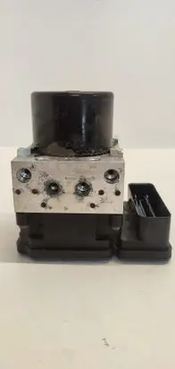 Volvo S70 V70 V70 XC ABS Pump 31329139