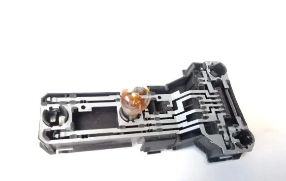 Volkswagen PASSAT B5 Tail light bulb cover holder 3B9945257