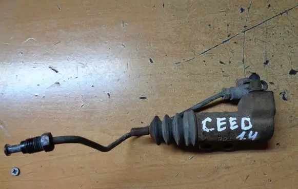 KIA Ceed Clutch slave cylinder 
