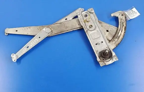 Opel Astra G Front door window regulator with motor 90360535L