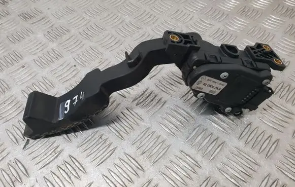 Renault Laguna II Accelerator throttle pedal 8200002904