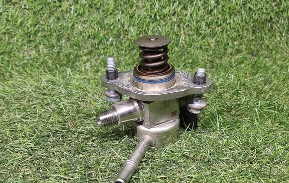 Buick Encore I Fuel injection high pressure pump 12682079 A2C14069400