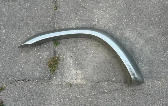 Nissan Patrol Y61 Fender trim (molding) 63813VB100