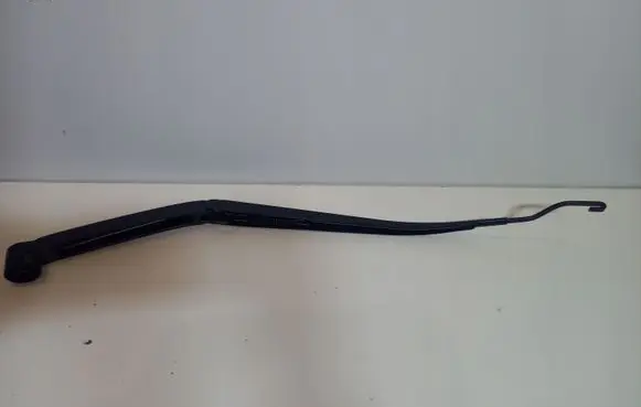 Hyundai Tucson TL Front wiper blade arm 98321D3000