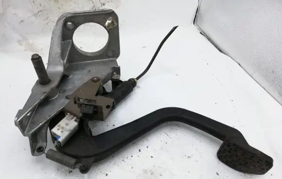 BMW 3 E46 Brake pedal 35311163870 1163870 35111163863