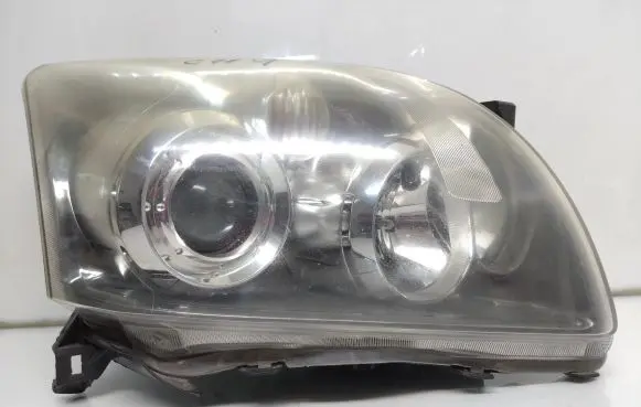 Toyota Avensis T250 Headlight/headlamp