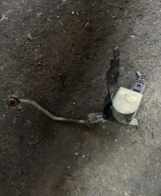 Headlight/headlamp level sensor