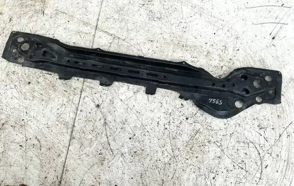 Honda CR-V Radiator mount bracket 