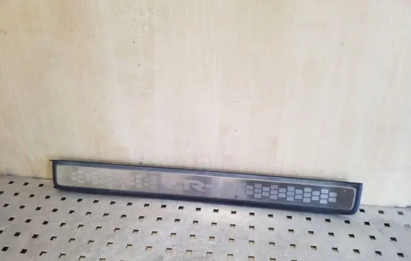 Honda CR-V Front sill trim cover 84202SWAA012M1