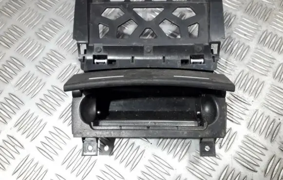 Audi A3 S3 8P Car ashtray 8p0857951