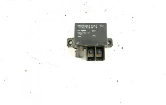 Mercedes-Benz E W211 Battery control module 0025423819 A0025423819