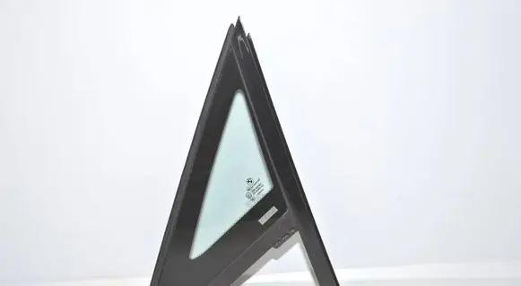 BMW i8 Front triangle window/glass 7313015 7372179