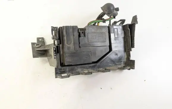 Ford Fusion II Fuse module DG9T14A301AD B2811