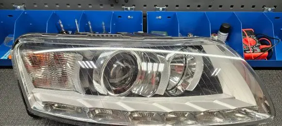 Audi A6 S6 C6 4F Headlight/headlamp