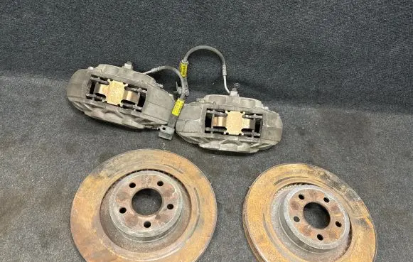 Ford Mustang VI Brake discs and calipers set 2B294R 2B302L