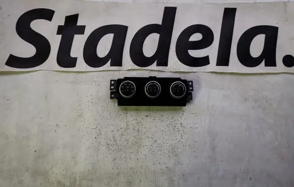 Nissan X-Trail T30 Climate control unit 27500JG700 A02000A7502000