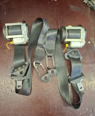 Peugeot 206+ Front seatbelt G5507747