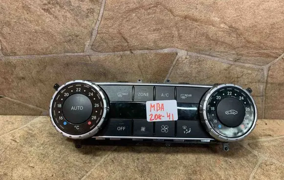 Mercedes-Benz C W204 Climate control unit A2049006608