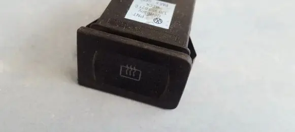 Volkswagen Golf IV Windscreen/window heater switch 1j0959621c