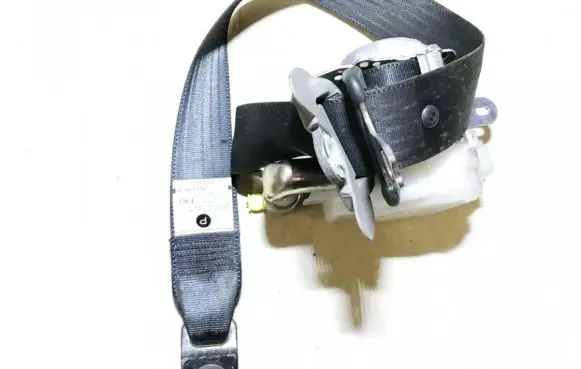 Toyota RAV 4 (XA30) Front seatbelt