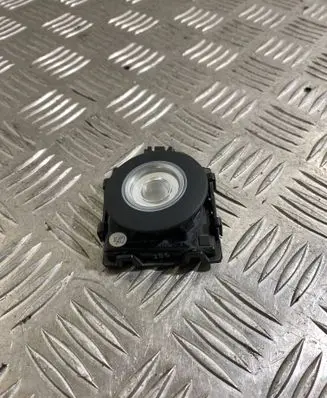 Audi Q7 4M Front seat light 4M0947291