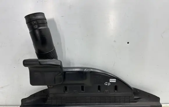 Hyundai Grandeur Air intake duct part 282103l200