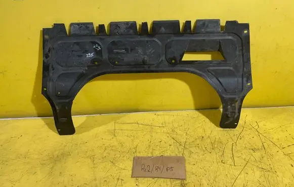 Skoda Fabia Mk1 (6Y) Engine splash shield/under tray 600825237J