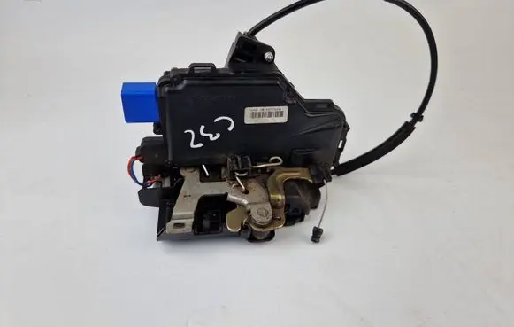 Volkswagen Polo Front door lock 3B1837015AM