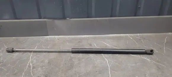 Volkswagen Golf III Tailgate strut 6N0823359