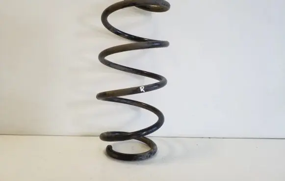 Audi Q3 8U Front coil spring