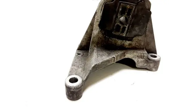 Volvo S60 Engine mount bracket 30680770