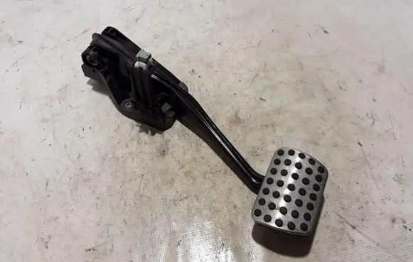 Mercedes-Benz CLA C117 X117 W117 Brake pedal A2462920208