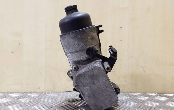 Oil filter mounting bracket