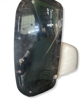 Hyundai Tucson JM Rear windscreen/windshield window