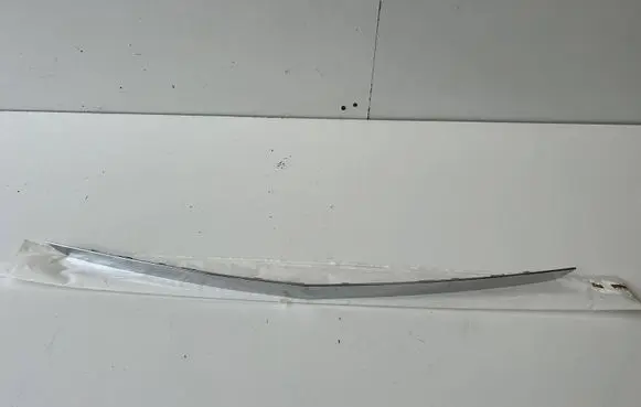 Mercedes-Benz E A207 Tailgate trim 2077570089