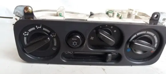Mitsubishi Pajero Sport I Climate control unit MR360556