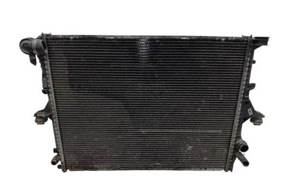 Volkswagen Touareg I Coolant radiator 7L6121253C