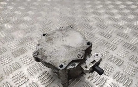 Audi A4 S4 B8 8K Vacuum pump 06J145100B