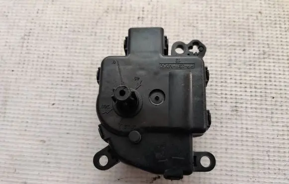 Ford Fusion II Air flap motor/actuator DG9H19E616AA