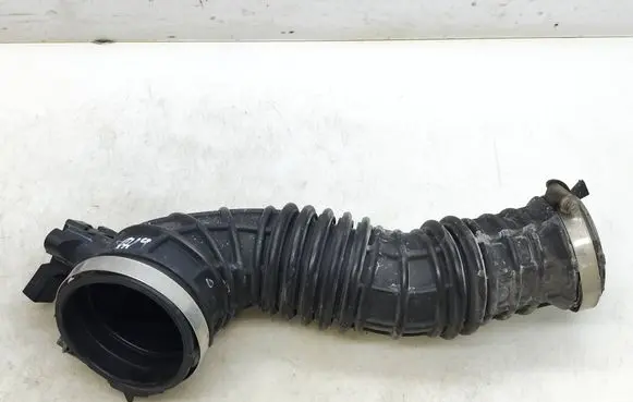 Volkswagen Transporter - Caravelle T6 Turbo air intake inlet pipe/hose 7E0129627H 7E0129615N