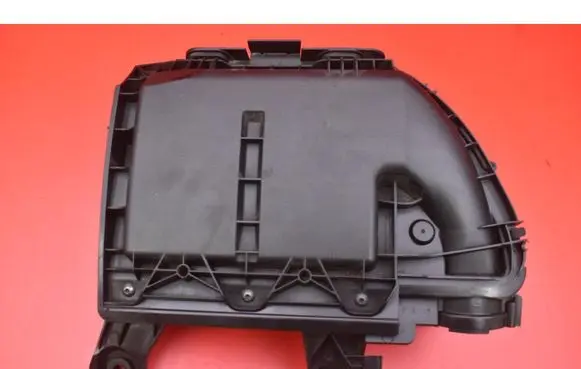 Peugeot 2008 I Air filter box 9673061080